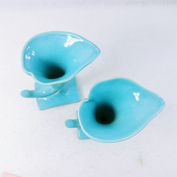 Calla Lily Vase Hollywood by California Art Products Retro Set of 2 Blue - Picture 8 of 10